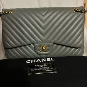 Prelove Chanel Jumbo double flap bag in gray color